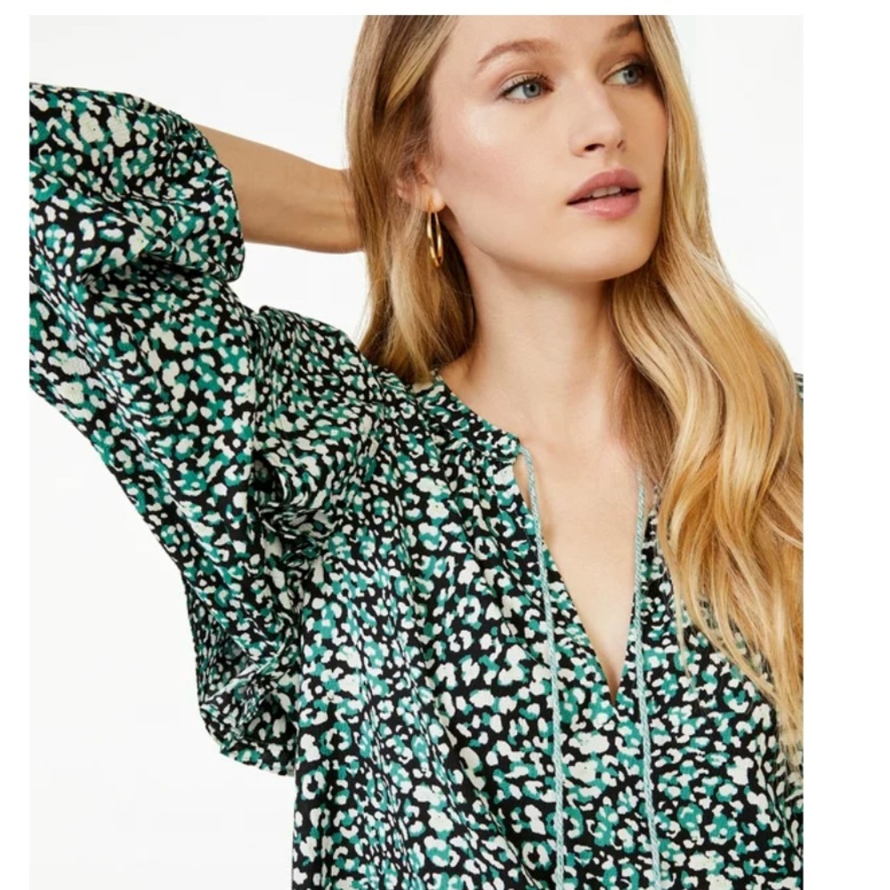 Scoop NYC Green and Black Animal Print Tie Neck Women's Top